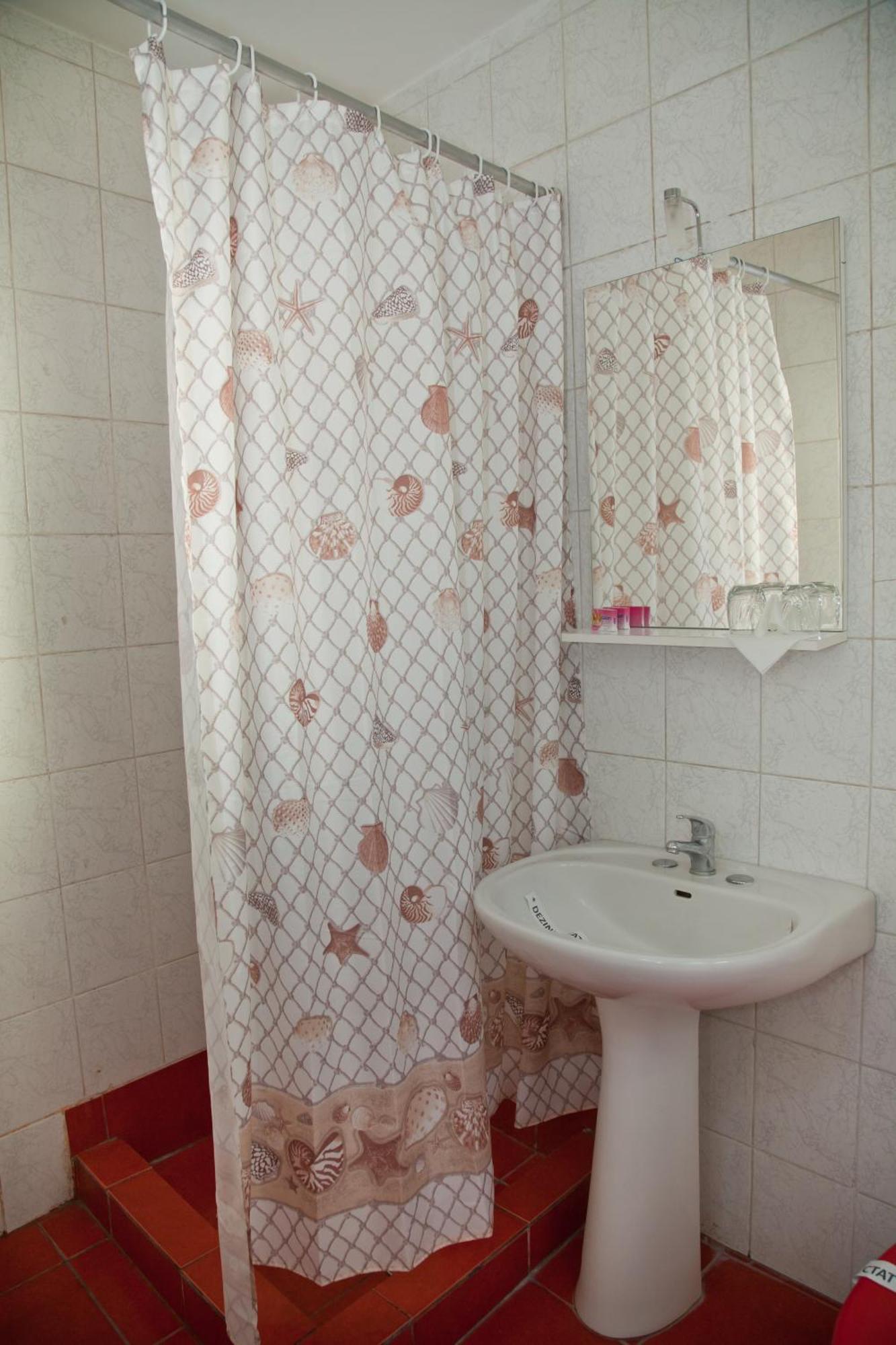 Hotel Metropol Piteşti Szoba fotó