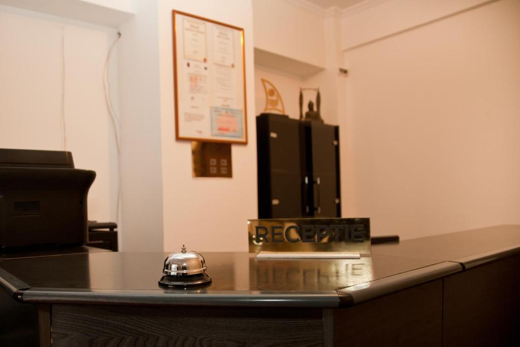 Hotel Metropol Piteşti Kültér fotó