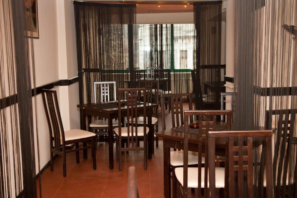 Hotel Metropol Piteşti Kültér fotó