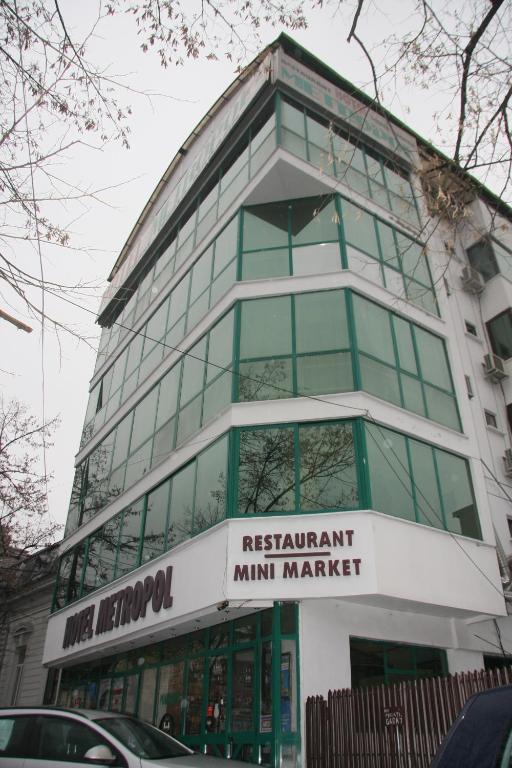 Hotel Metropol Piteşti Kültér fotó