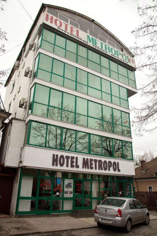 Hotel Metropol Piteşti Kültér fotó