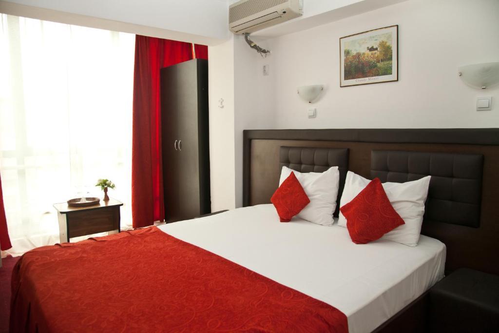 Hotel Metropol Piteşti Kültér fotó