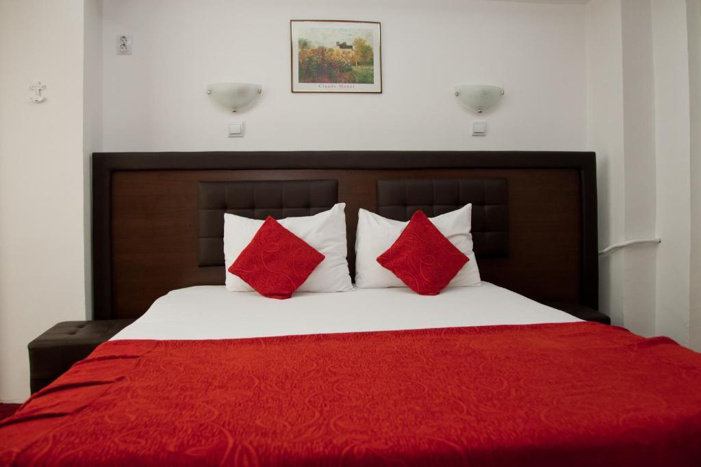 Hotel Metropol Piteşti Kültér fotó