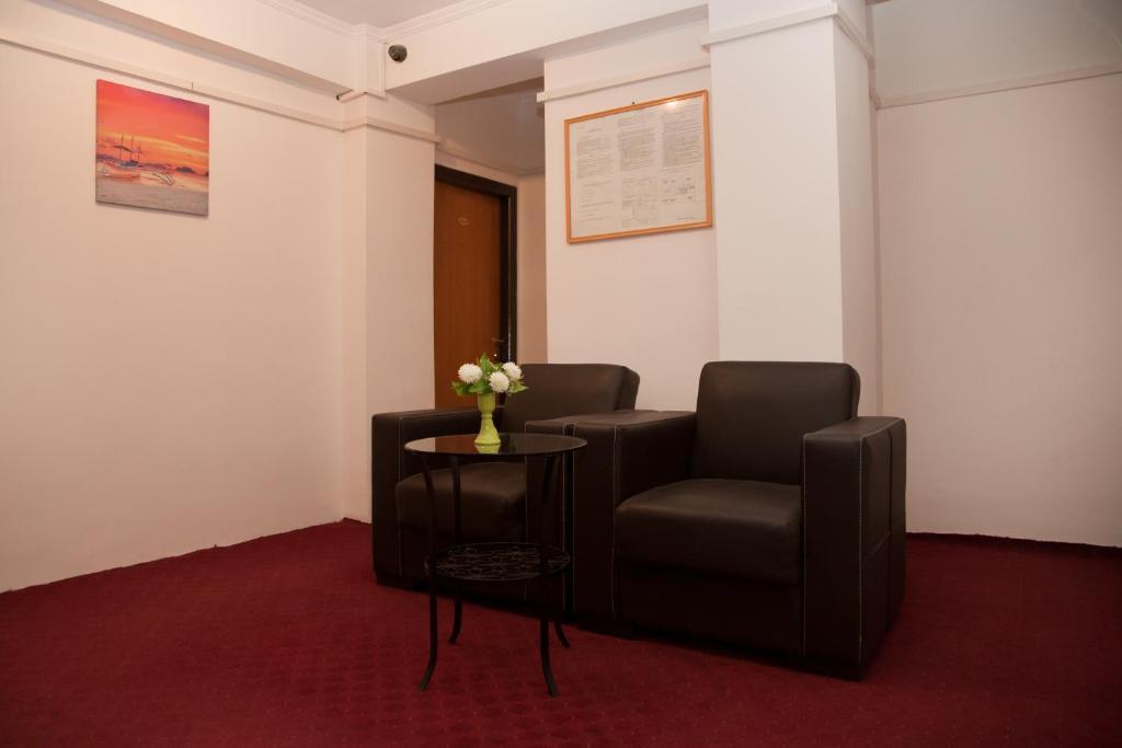 Hotel Metropol Piteşti Kültér fotó